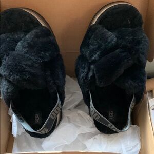 UGG Women's Black Fluffy Slippers
